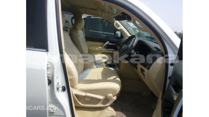 Big with watermark toyota land cruiser abhasia import dubai 2658