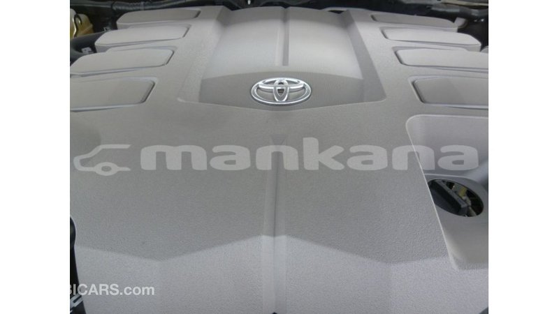 Big with watermark toyota land cruiser abhasia import dubai 2658