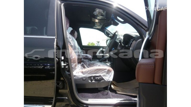 Big with watermark toyota land cruiser abhasia import dubai 2660