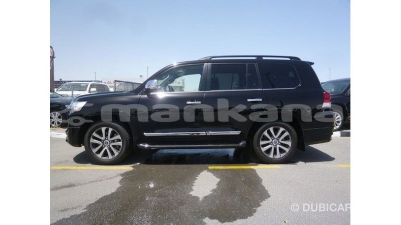Big with watermark toyota land cruiser abhasia import dubai 2660