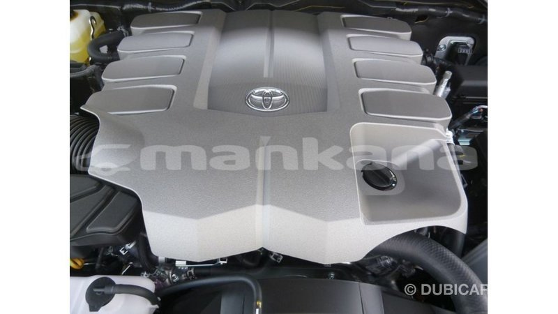 Big with watermark toyota land cruiser abhasia import dubai 2660