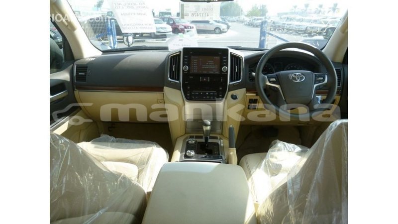 Big with watermark toyota land cruiser abhasia import dubai 2662