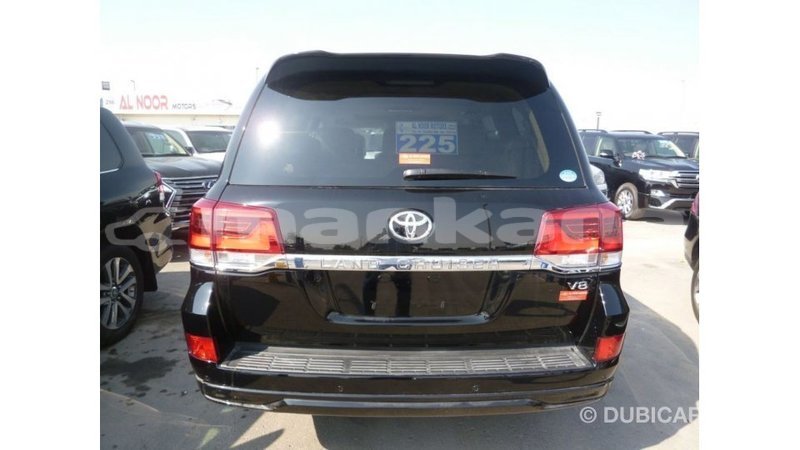 Big with watermark toyota land cruiser abhasia import dubai 2662
