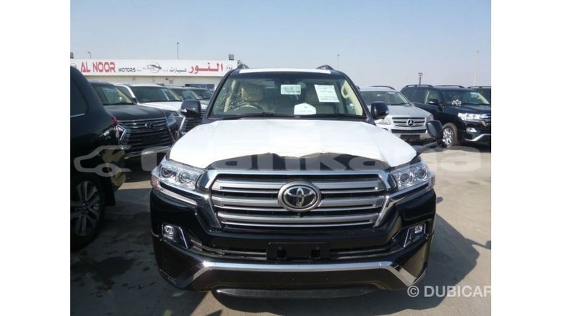 Big with watermark toyota land cruiser abhasia import dubai 2662