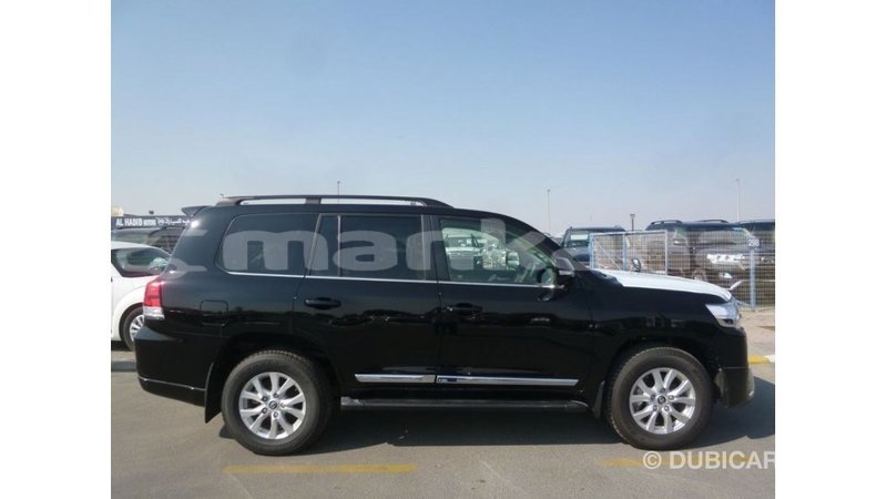 Big with watermark toyota land cruiser abhasia import dubai 2662
