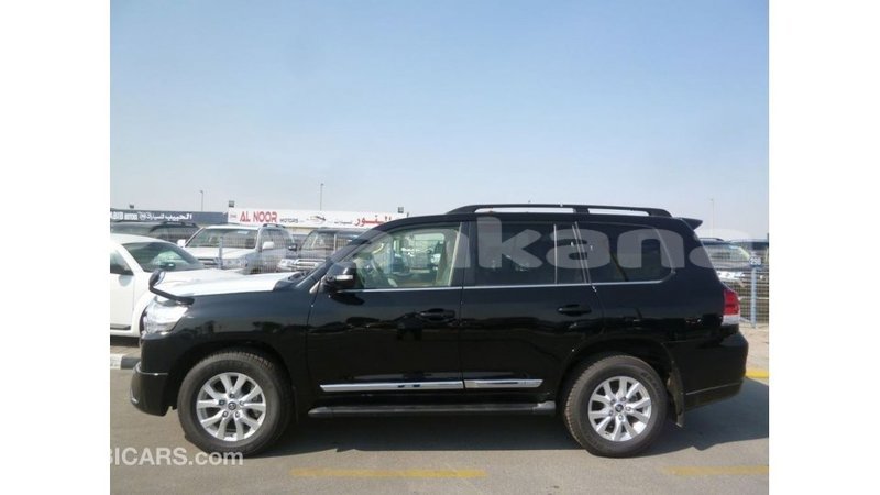 Big with watermark toyota land cruiser abhasia import dubai 2662
