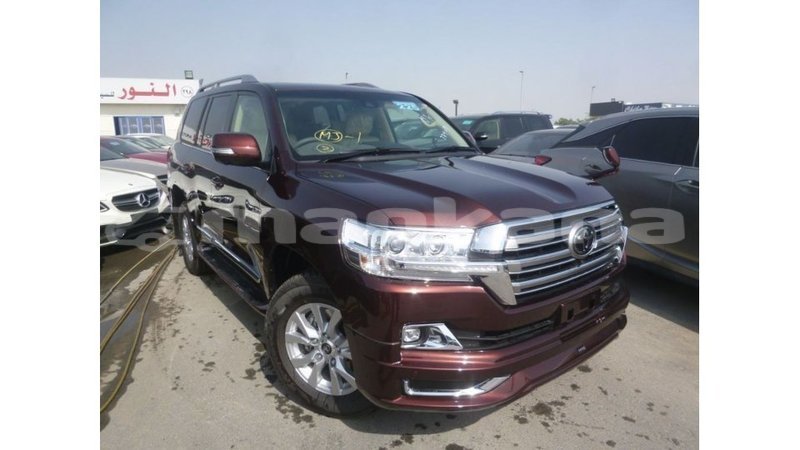 Big with watermark toyota land cruiser abhasia import dubai 2674