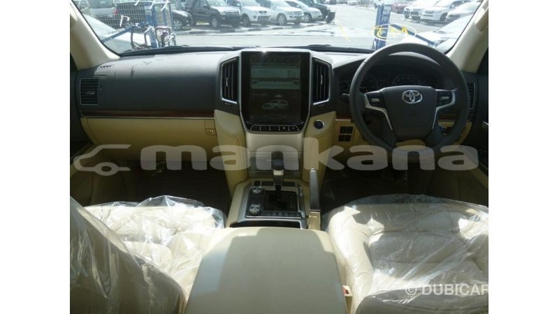 Big with watermark toyota land cruiser abhasia import dubai 2674
