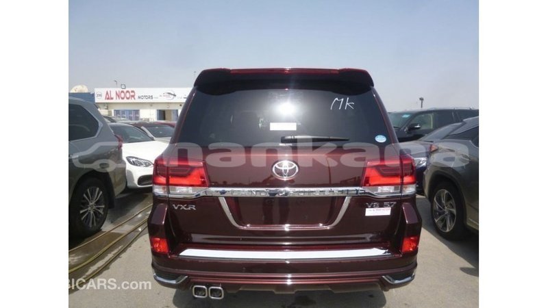 Big with watermark toyota land cruiser abhasia import dubai 2674