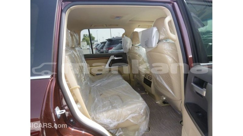 Big with watermark toyota land cruiser abhasia import dubai 2674