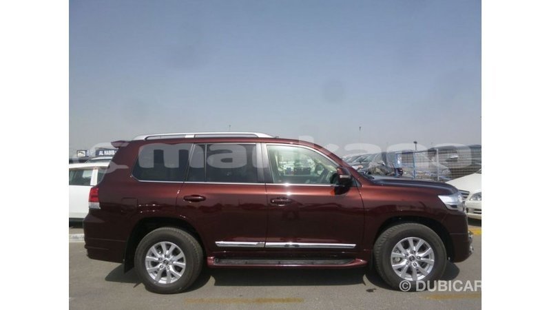 Big with watermark toyota land cruiser abhasia import dubai 2674