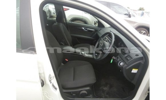 Buy Import Mercedes-Benz 200 White Car in Import - Dubai in Abhasia Buy Import Mercedes-Benz 200 White Car in Import - Dubai in Abhasia