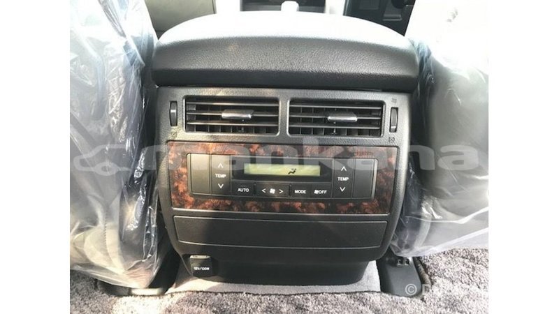 Big with watermark toyota land cruiser abhasia import dubai 2682