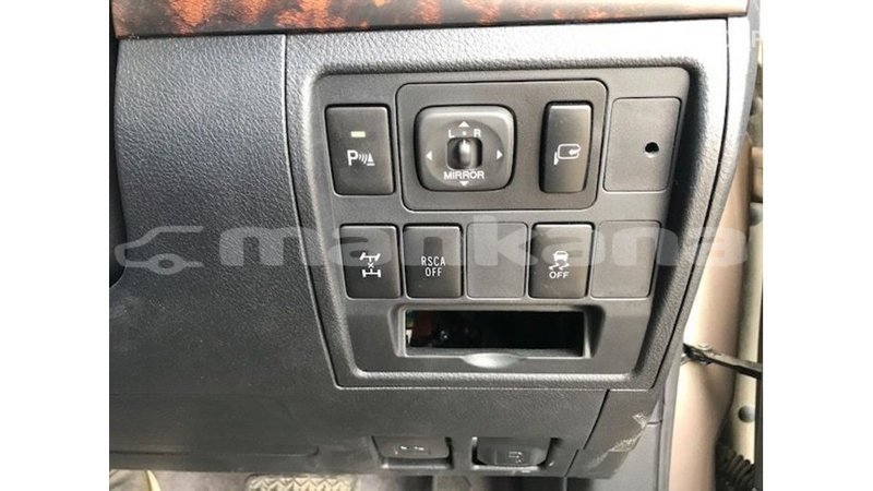 Big with watermark toyota land cruiser abhasia import dubai 2682