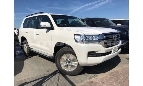 Buy Import Toyota Land Cruiser White Car in Import - Dubai in Abhasia Buy Import Toyota Land Cruiser White Car in Import - Dubai in Abhasia