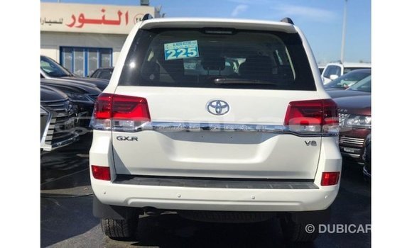 Buy Import Toyota Land Cruiser White Car in Import - Dubai in Abhasia Buy Import Toyota Land Cruiser White Car in Import - Dubai in Abhasia