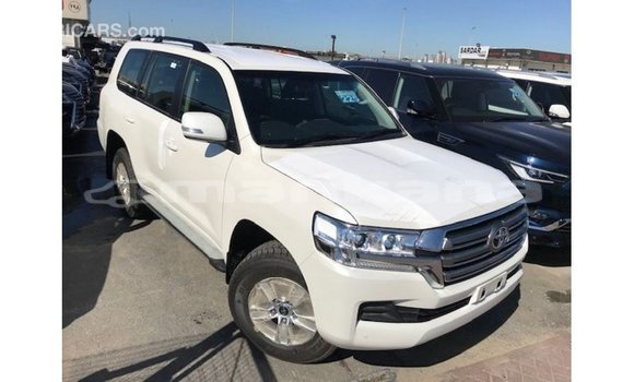 Buy Import Toyota Land Cruiser White Car in Import - Dubai in Abhasia Buy Import Toyota Land Cruiser White Car in Import - Dubai in Abhasia