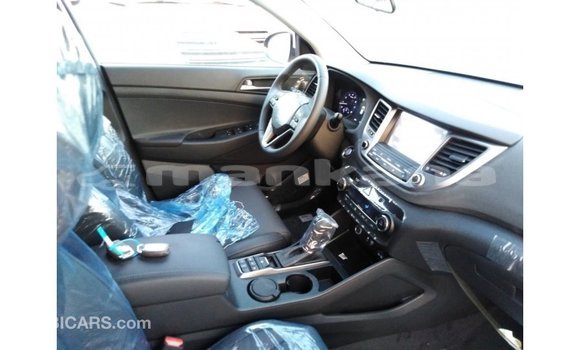 Buy Import Hyundai Tucson White Car in Import - Dubai in Abhasia Buy Import Hyundai Tucson White Car in Import - Dubai in Abhasia