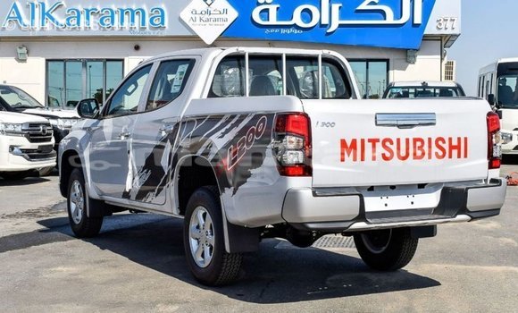 Buy Import Mitsubishi L200 White Car in Import - Dubai in Abhasia Buy Import Mitsubishi L200 White Car in Import - Dubai in Abhasia