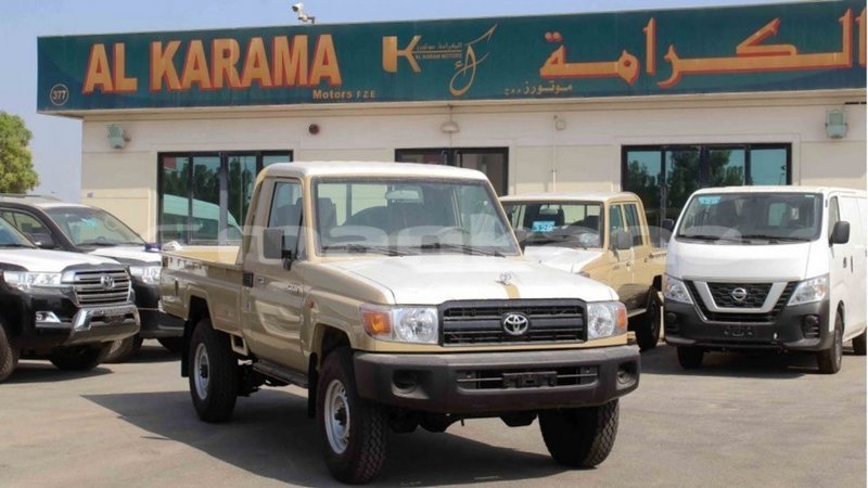 Big with watermark toyota land cruiser abhasia import dubai 2700