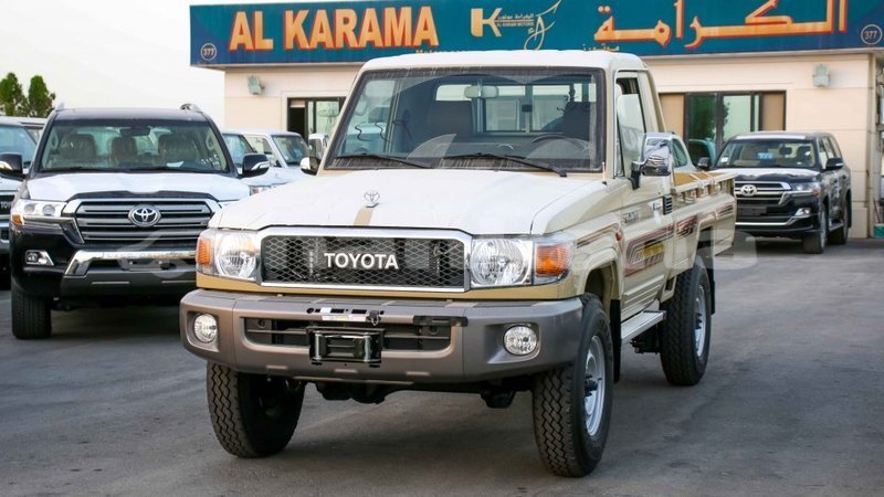 Big with watermark toyota land cruiser abhasia import dubai 2701