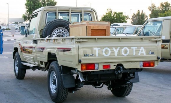Buy Import Toyota Land Cruiser Beige Car in Import - Dubai in Abhasia Buy Import Toyota Land Cruiser Beige Car in Import - Dubai in Abhasia