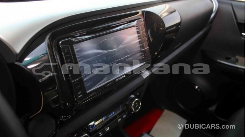 Big with watermark toyota hilux abhasia import dubai 2705