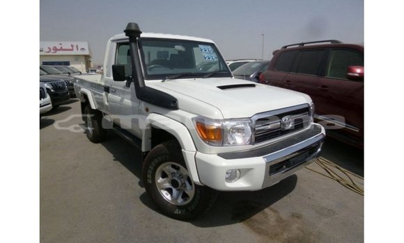 Buy Import Toyota Land Cruiser White Car in Import - Dubai in Abhasia Buy Import Toyota Land Cruiser White Car in Import - Dubai in Abhasia