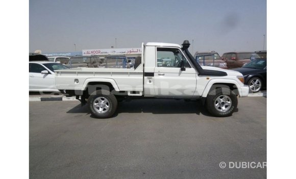 Buy Import Toyota Land Cruiser White Car in Import - Dubai in Abhasia Buy Import Toyota Land Cruiser White Car in Import - Dubai in Abhasia