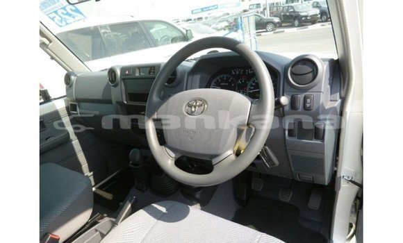 Buy Import Toyota Land Cruiser White Car in Import - Dubai in Abhasia Buy Import Toyota Land Cruiser White Car in Import - Dubai in Abhasia