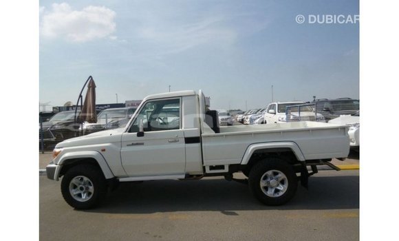 Buy Import Toyota Land Cruiser White Car in Import - Dubai in Abhasia Buy Import Toyota Land Cruiser White Car in Import - Dubai in Abhasia