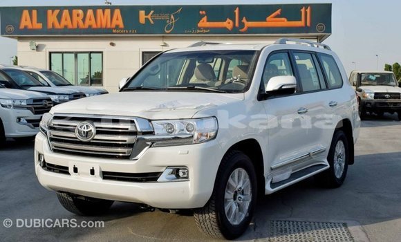 Buy Import Toyota Land Cruiser White Car in Import - Dubai in Abhasia Buy Import Toyota Land Cruiser White Car in Import - Dubai in Abhasia