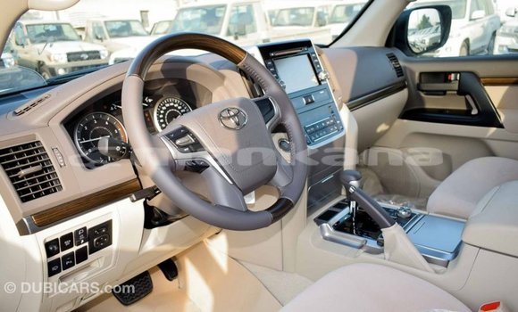 Buy Import Toyota Land Cruiser White Car in Import - Dubai in Abhasia Buy Import Toyota Land Cruiser White Car in Import - Dubai in Abhasia