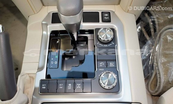 Buy Import Toyota Land Cruiser White Car in Import - Dubai in Abhasia Buy Import Toyota Land Cruiser White Car in Import - Dubai in Abhasia