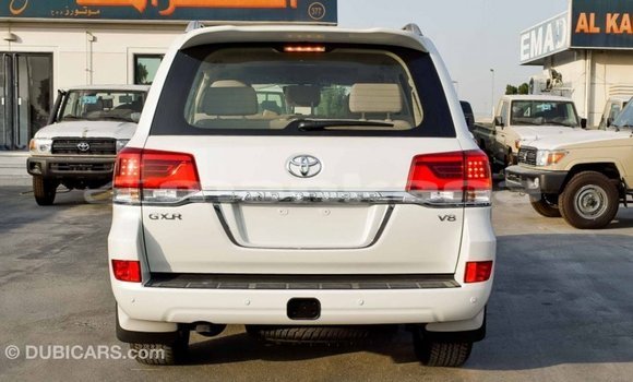 Buy Import Toyota Land Cruiser White Car in Import - Dubai in Abhasia Buy Import Toyota Land Cruiser White Car in Import - Dubai in Abhasia