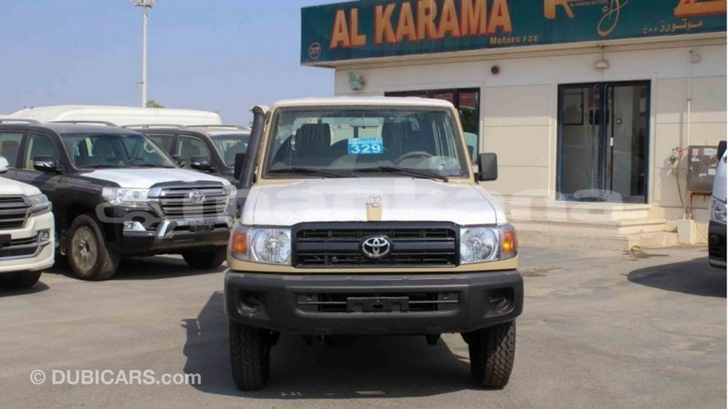 Big with watermark toyota land cruiser abhasia import dubai 2716
