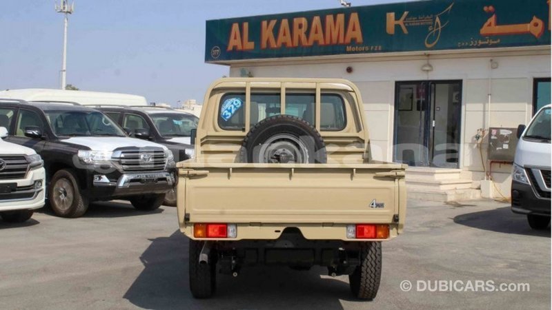 Big with watermark toyota land cruiser abhasia import dubai 2716