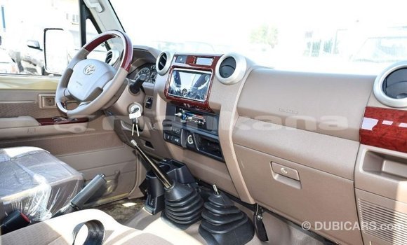 Buy Import Toyota Land Cruiser Beige Car in Import - Dubai in Abhasia Buy Import Toyota Land Cruiser Beige Car in Import - Dubai in Abhasia