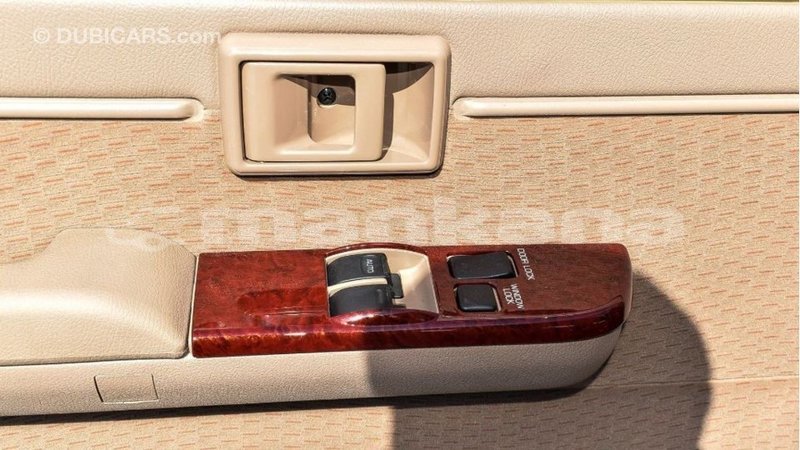 Big with watermark toyota land cruiser abhasia import dubai 2718