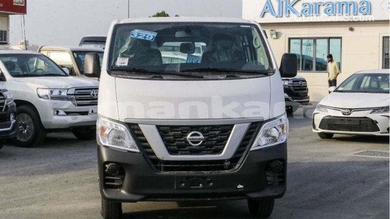 Big with watermark nissan urvan abhasia import dubai 2721