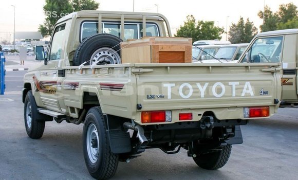 Buy Import Toyota Land Cruiser Beige Car in Import - Dubai in Abhasia Buy Import Toyota Land Cruiser Beige Car in Import - Dubai in Abhasia