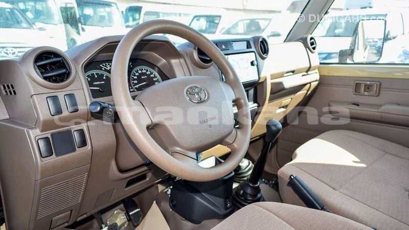 Big with watermark toyota land cruiser abhasia import dubai 2726