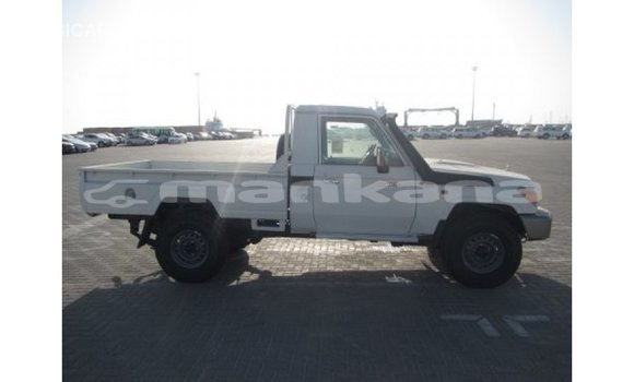Buy Import Toyota Land Cruiser White Car in Import - Dubai in Abhasia Buy Import Toyota Land Cruiser White Car in Import - Dubai in Abhasia