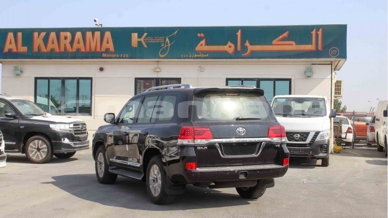 Big with watermark toyota land cruiser abhasia import dubai 2727
