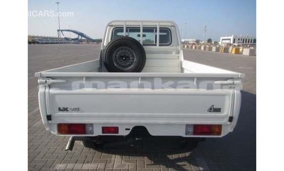 Buy Import Toyota Land Cruiser White Car in Import - Dubai in Abhasia Buy Import Toyota Land Cruiser White Car in Import - Dubai in Abhasia