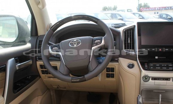 Buy Import Toyota Land Cruiser White Car in Import - Dubai in Abhasia Buy Import Toyota Land Cruiser White Car in Import - Dubai in Abhasia