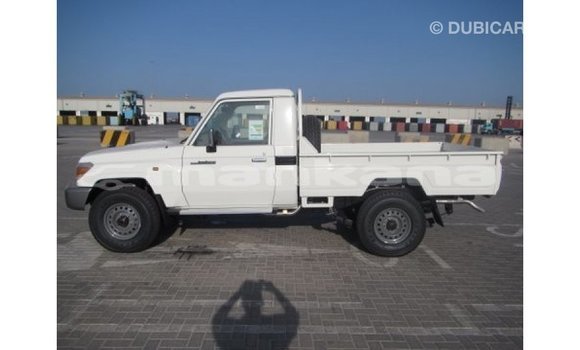 Buy Import Toyota Land Cruiser White Car in Import - Dubai in Abhasia Buy Import Toyota Land Cruiser White Car in Import - Dubai in Abhasia