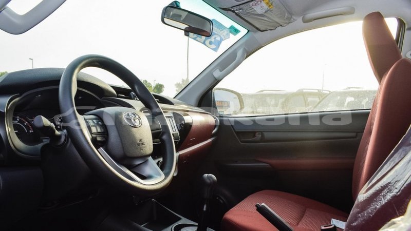 Big with watermark toyota hilux abhasia import dubai 2733