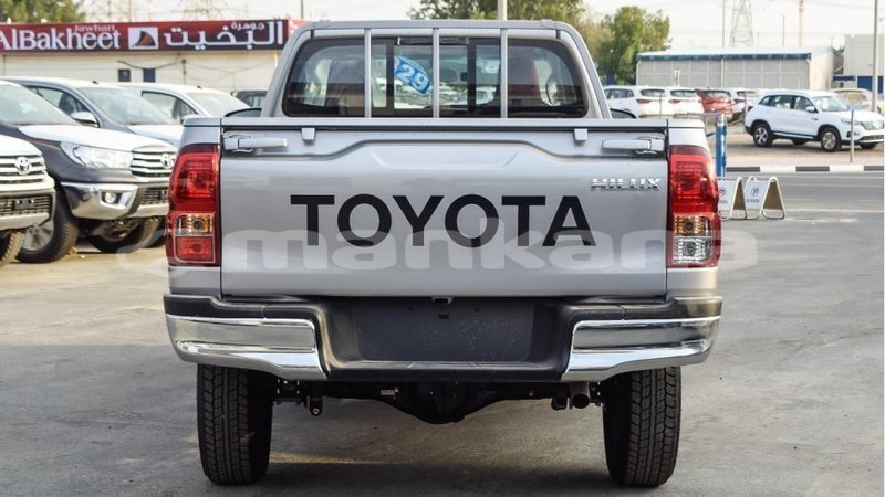 Big with watermark toyota hilux abhasia import dubai 2733