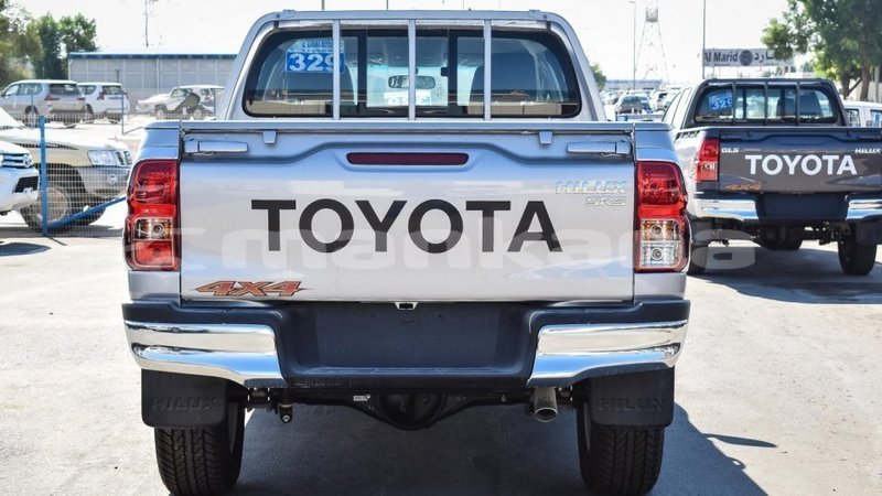 Big with watermark toyota hilux abhasia import dubai 2734